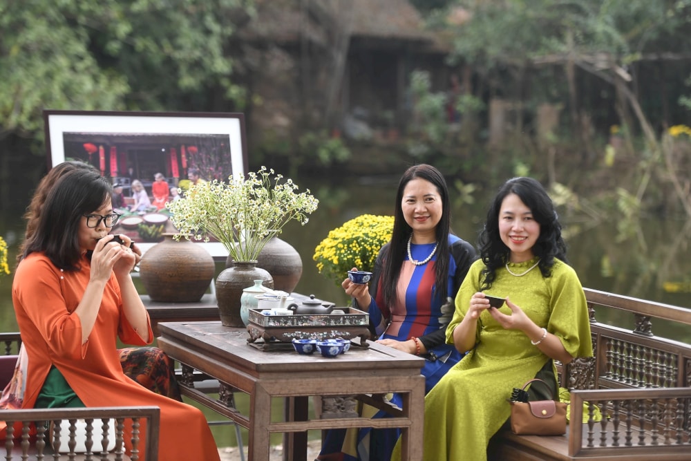 Visitors can rent a Vietnamese ao dai